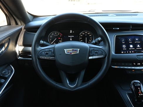 Used 2023 Cadillac XT4 Premium Luxury w/ Cold Weather Package image 10