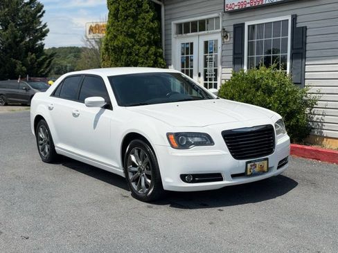 Used 2014 Chrysler 300 S AWD/4WD image 4