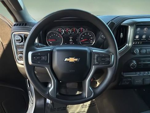 Used 2022 Chevrolet Silverado 2500 LT image 11