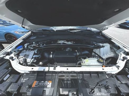 Used 2025 Ford Explorer ST AWD/4WD image 31