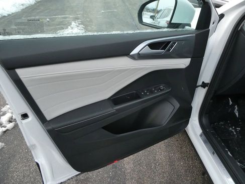 New 2026 Volkswagen Taos SEL AWD/4WD image 29