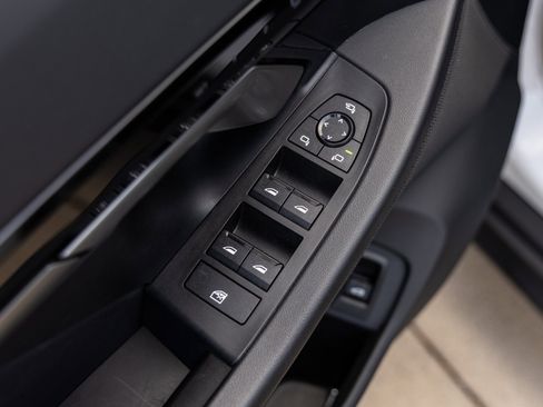 Used 2024 BMW 530i xDrive 530i xDrive image 26