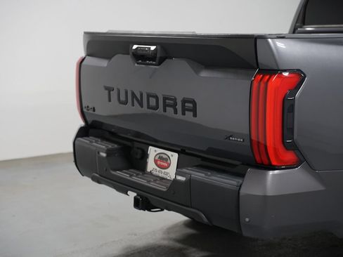 Used 2023 Toyota Tundra SR5 w/ SR5 Convenience Package AWD/4WD image 9