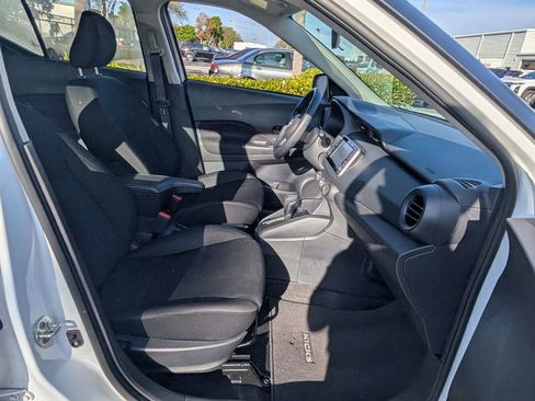 Certified 2025 Nissan Kicks Play S image 17