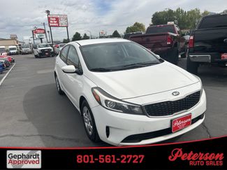 Used 2017 Kia Forte LX video 1