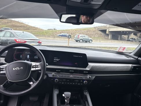 Used 2025 Kia Telluride EX X-Line image 18