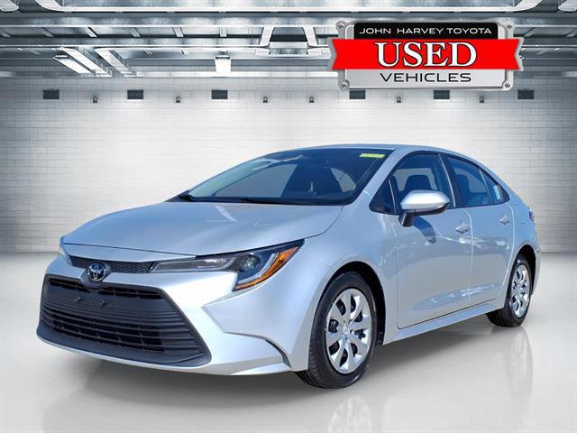 Certified 2025 Toyota Corolla LE FWD image 1
