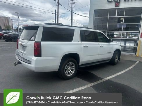 Used 2017 Chevrolet Suburban LT image 5