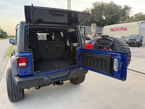 Used 2020 Jeep Wrangler Unlimited Sport AWD/4WD image 21