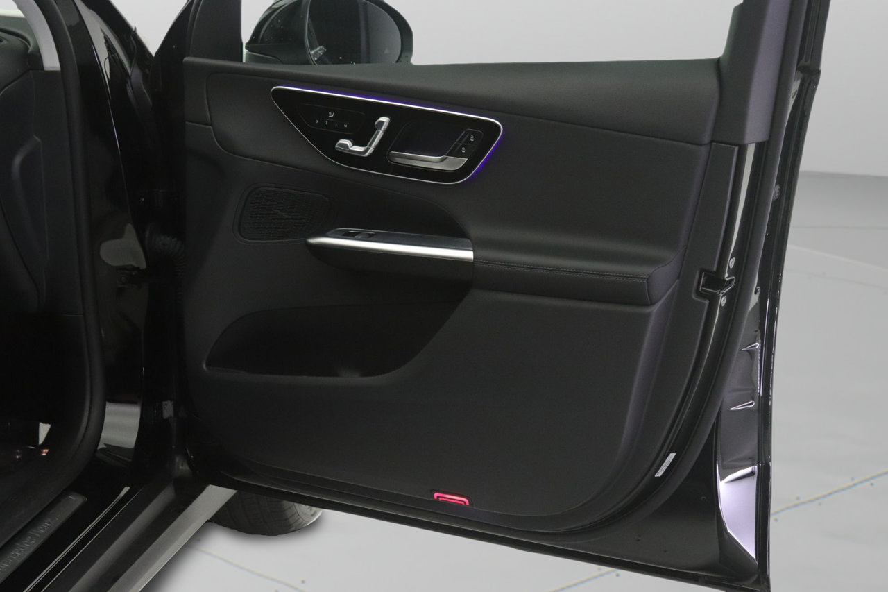 Certified 2025 Mercedes-Benz GLC 350e 4MATIC image 21