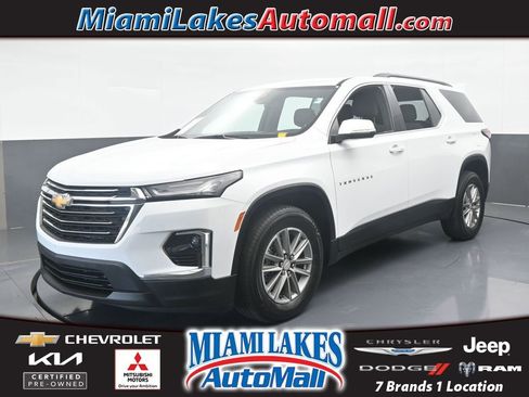 Used 2023 Chevrolet Traverse LT image 1