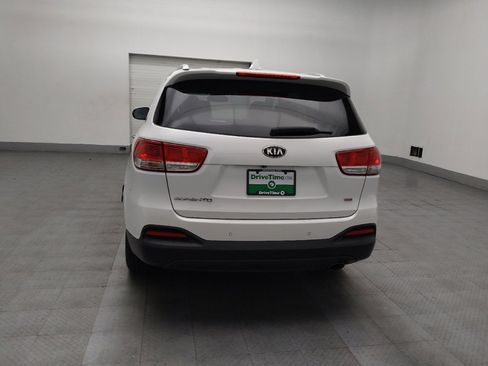 Used 2018 Kia Sorento LX image 6