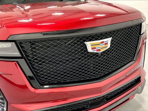 Used 2023 Cadillac Escalade ESV V image 38