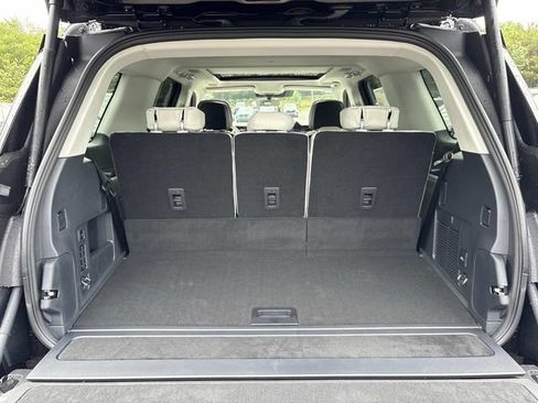 New 2026 Lincoln Navigator Reserve w/ Jet Appearance Package AWD/4WD image 12
