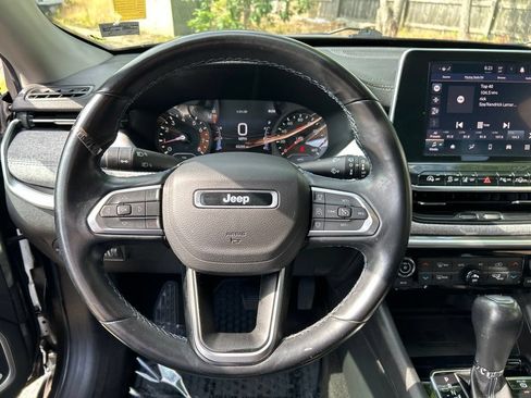 Used 2022 Jeep Compass Latitude w/ Sun and Sound Group AWD/4WD image 15