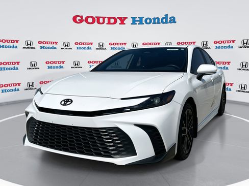 Used 2025 Toyota Camry SE w/ Multimedia Upgrade Package FWD image 1