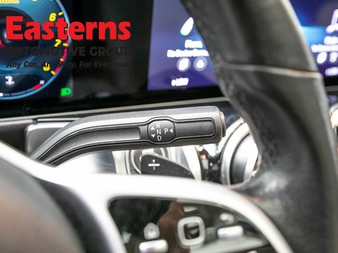 Used 2021 Mercedes-Benz GLB 250 4MATIC w/ Premium Package image 13
