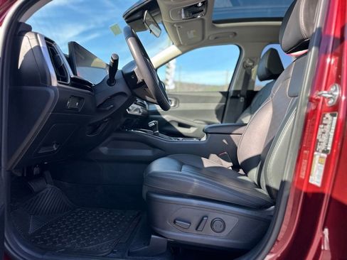 Used 2025 Kia Sorento S w/ Panoramic Sunroof Package image 17