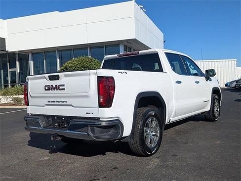 Used 2025 GMC Sierra 1500 SLT image 4