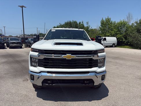 New 2026 Chevrolet Silverado 3500 LT w/ All Star Edition AWD/4WD image 9