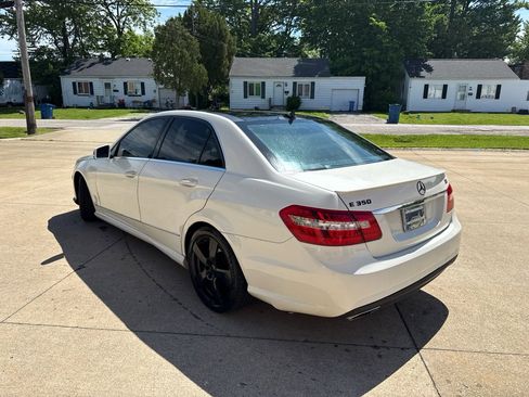 Used 2011 Mercedes-Benz E 350 4MATIC Sedan image 8