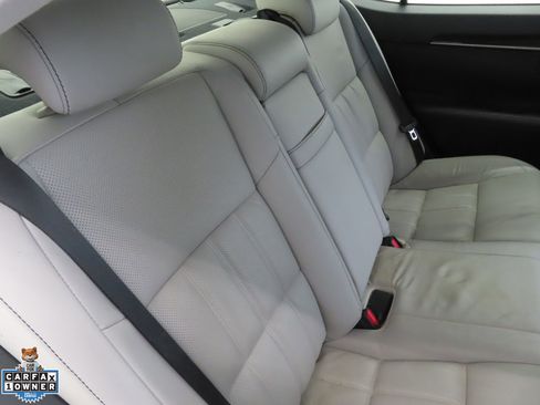 Used 2018 Lexus ES 300h w/ Luxury Package FWD image 24