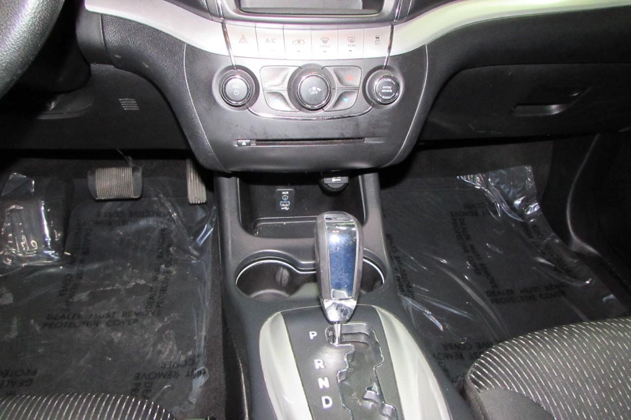 Used 2017 Dodge Journey SE w/ Flexible Seating Group FWD image 21