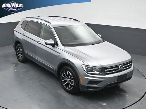 Used 2021 Volkswagen Tiguan SE image 9