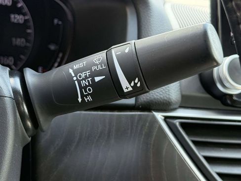 Used 2019 Honda Accord EX-L image 25