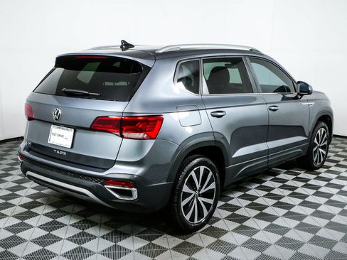 Certified 2024 Volkswagen Taos SE FWD image 6