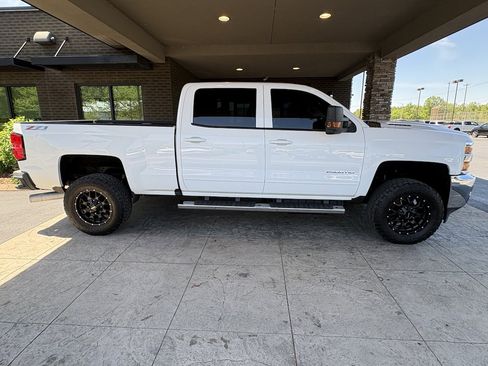 Used 2017 Chevrolet Silverado 2500 LT w/ LT Fleet Convenience Package AWD/4WD image 5