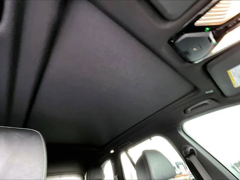 Used 2019 BMW X5 xDrive50i w/ M Sport Package image 13