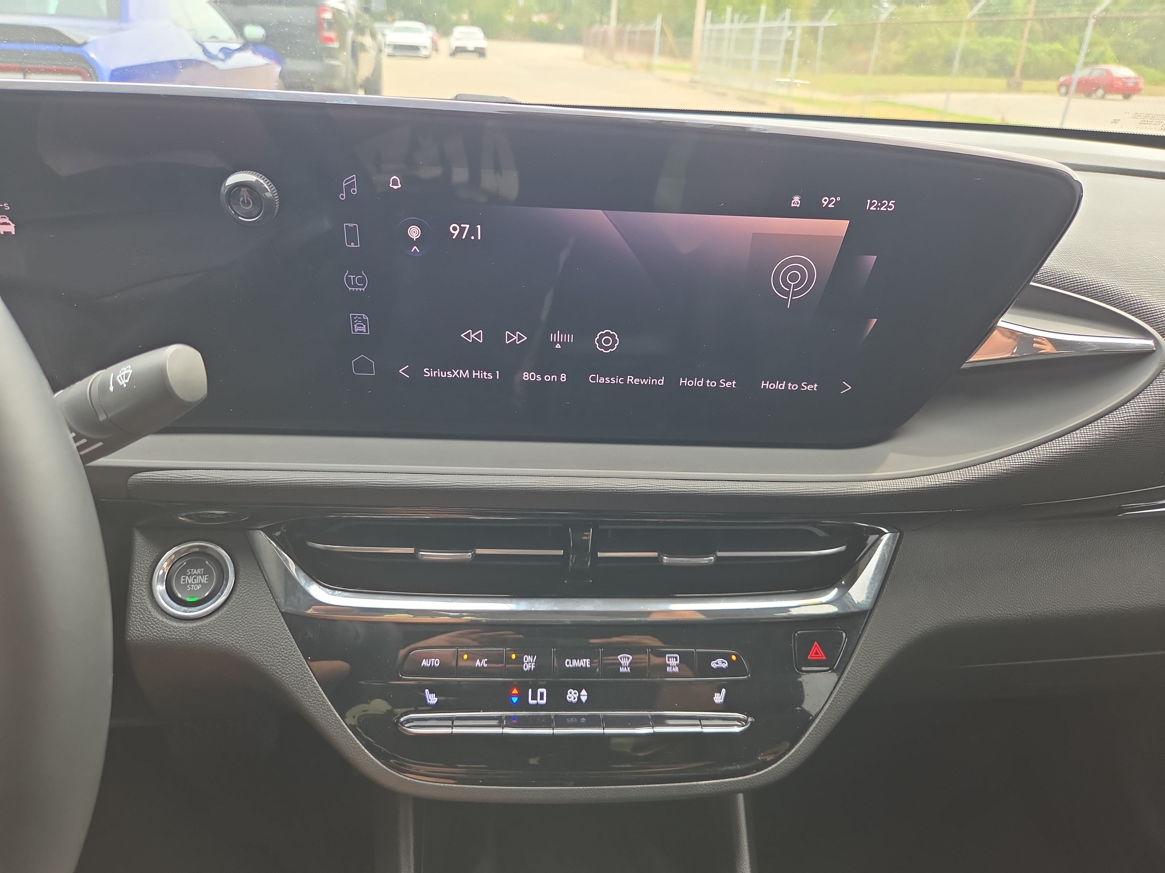 Used 2025 Buick Envista Avenir FWD image 12