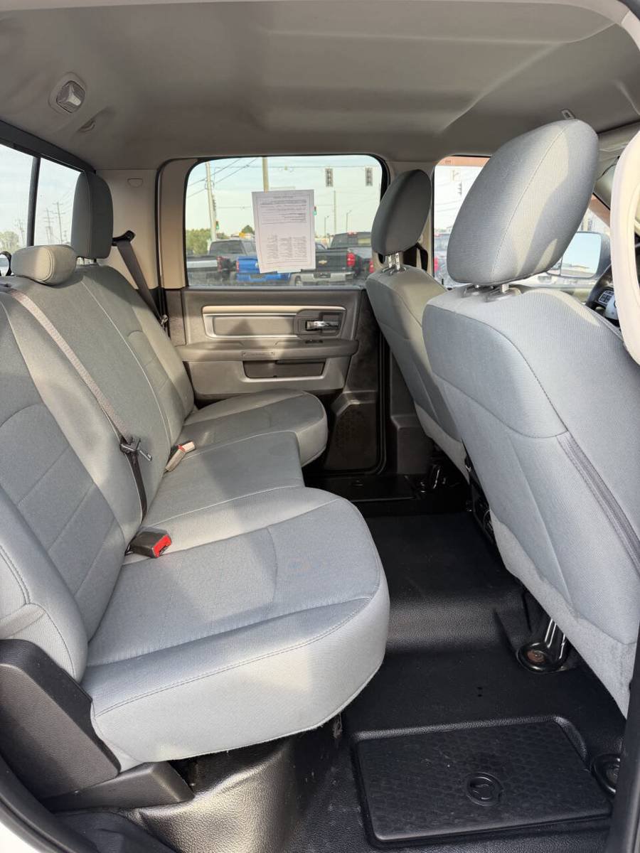 Used 2017 RAM 3500 SLT AWD/4WD image 11