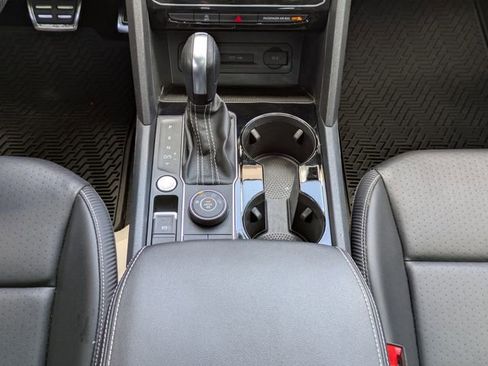 Used 2022 Volkswagen Atlas Cross Sport SEL R-Line image 21
