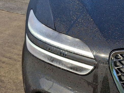 Used 2025 Genesis GV70 2.5T Advanced w/ Advanced Package image 28