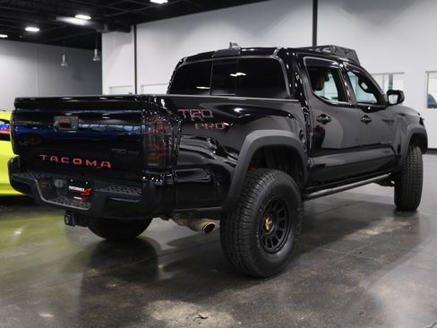 Used 2022 Toyota Tacoma TRD Pro AWD/4WD image 6