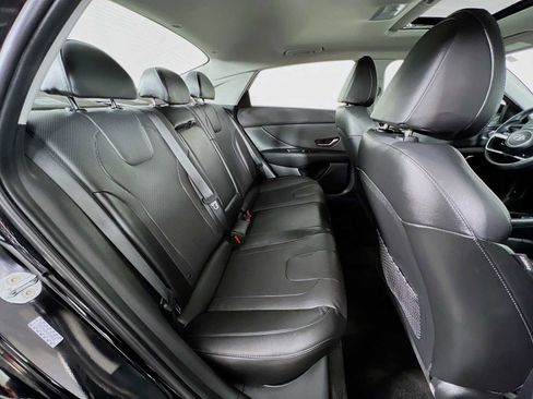 Certified 2023 Hyundai Elantra Limited image 28