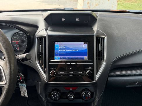 Used 2018 Subaru Crosstrek 2.0i AWD/4WD image 26