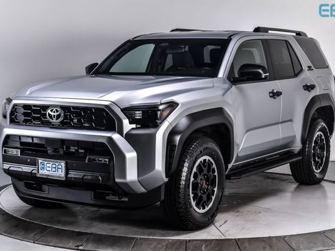 Used 2025 Toyota 4Runner TRD Off-Road image 2