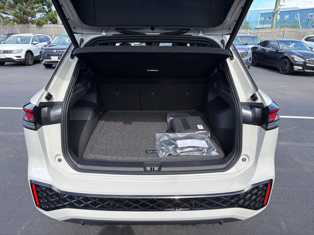 New 2026 Volkswagen Tiguan SEL R-Line AWD/4WD image 25