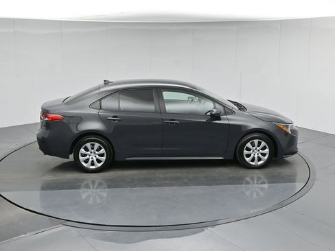 Used 2024 Toyota Corolla LE image 38