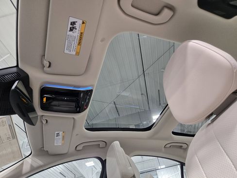 New 2026 Mercedes-Benz E 450 4MATIC Sedan image 6