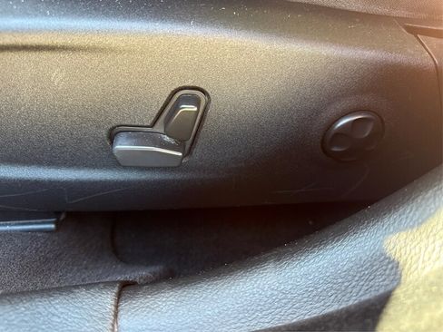 Used 2021 Dodge Charger SXT w/ Leather Interior Group image 77