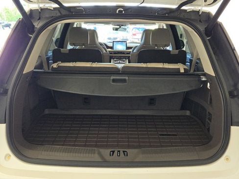 Used 2023 Lincoln Aviator Reserve w/ Equipment Group 201A AWD/4WD image 16