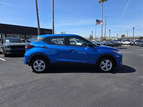 Used 2023 Nissan Kicks S image 13