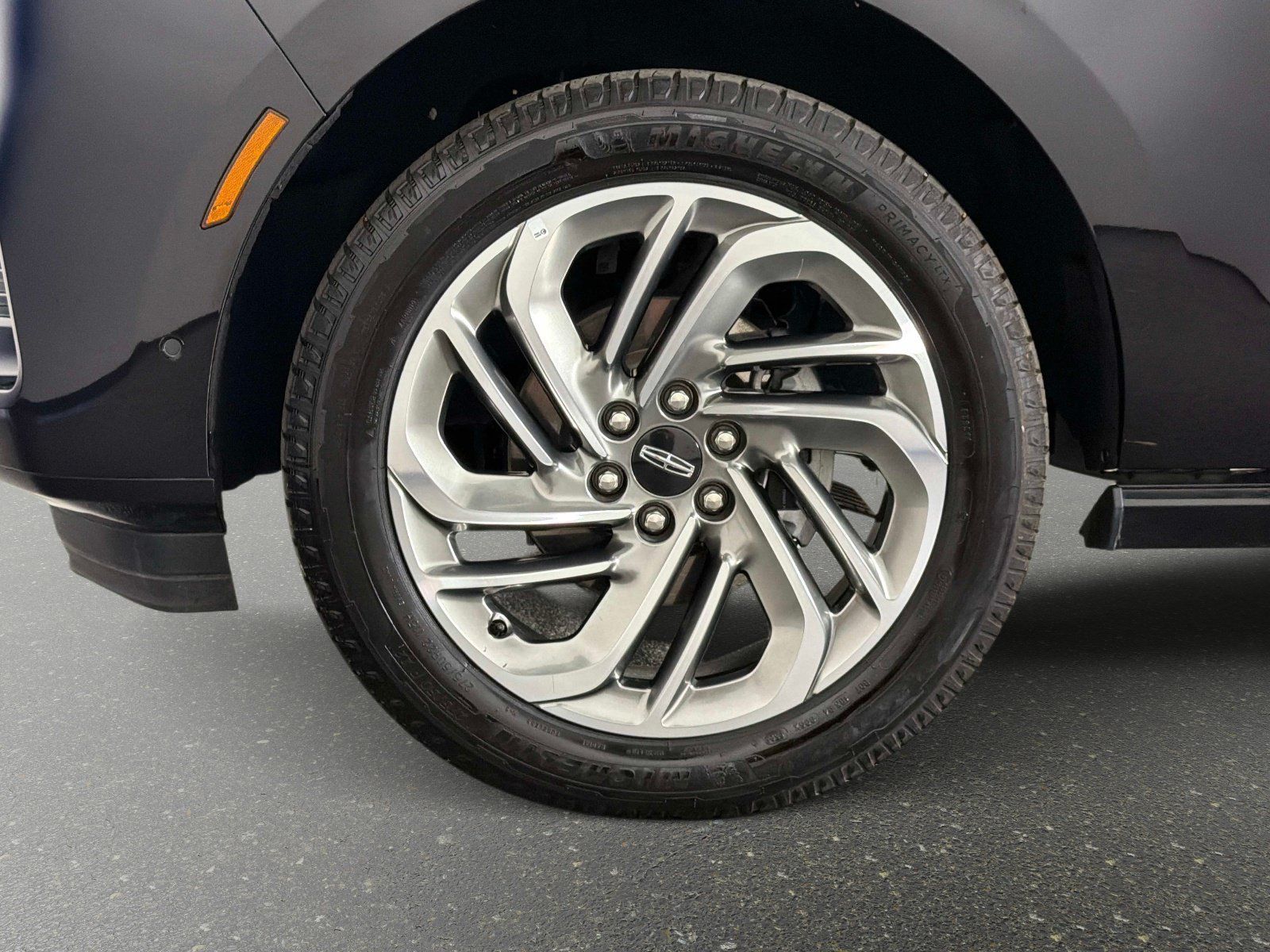 Used 2025 Lincoln Navigator Reserve AWD/4WD image 19