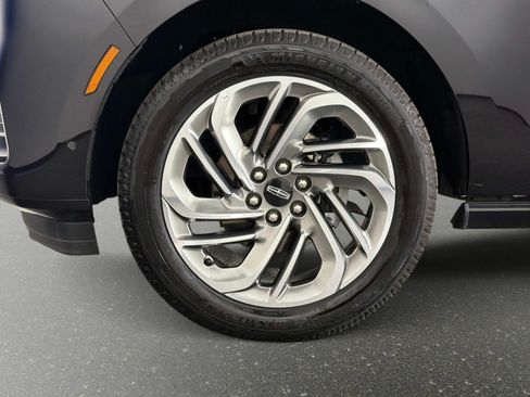 Used 2025 Lincoln Navigator Reserve AWD/4WD image 19