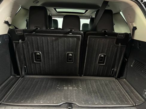 Used 2024 Nissan Pathfinder Platinum w/ Cargo Package image 30