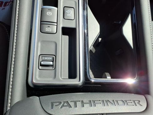 New 2026 Nissan Pathfinder SL FWD image 23